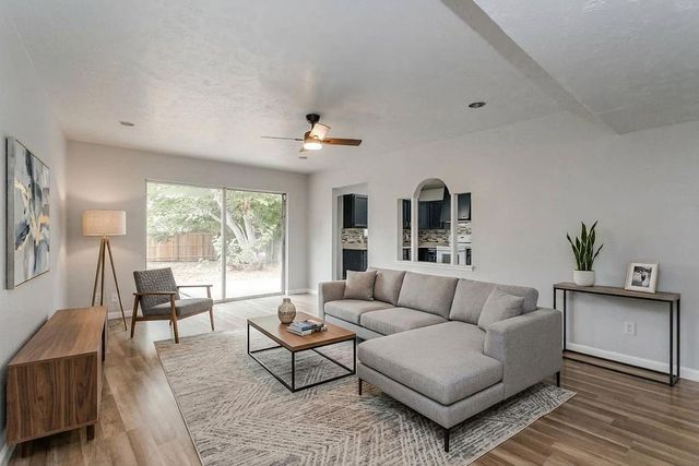 2633 Santa Anna Drive, Grand Prairie, TX 75052