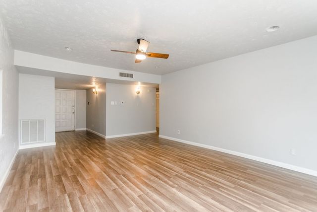 2633 Santa Anna Drive, Grand Prairie, TX 75052