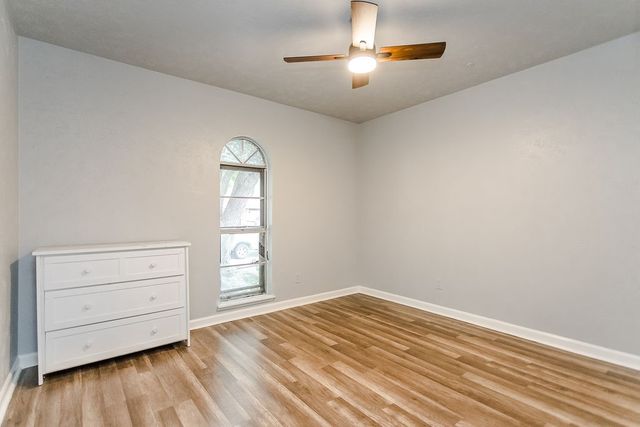 2633 Santa Anna Drive, Grand Prairie, TX 75052