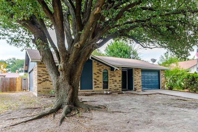 2633 Santa Anna Drive, Grand Prairie, TX 75052