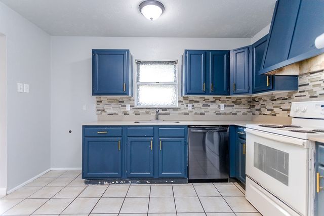 2633 Santa Anna Drive, Grand Prairie, TX 75052