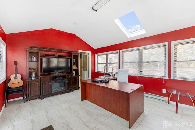 150 W 5th Avenue, Roselle, NJ 07202