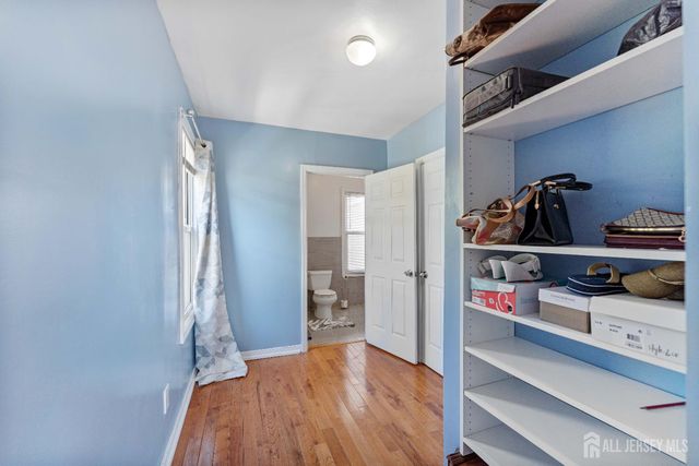 150 W 5th Avenue, Roselle, NJ 07202