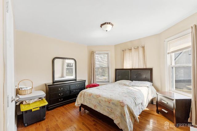 150 W 5th Avenue, Roselle, NJ 07202