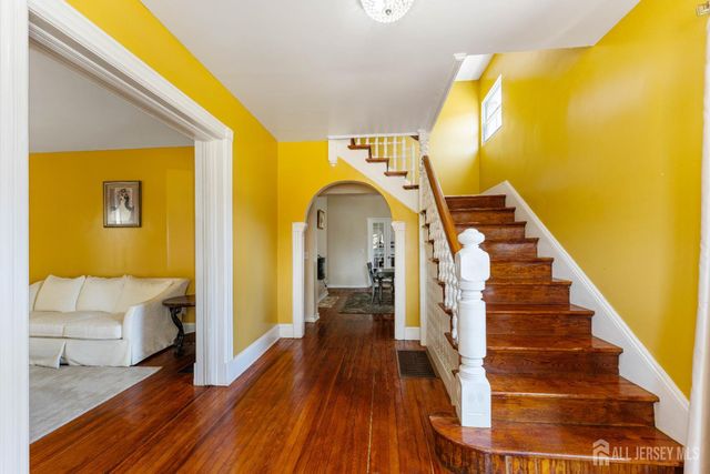 150 W 5th Avenue, Roselle, NJ 07202