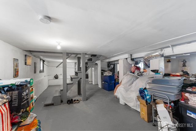 150 W 5th Avenue, Roselle, NJ 07202