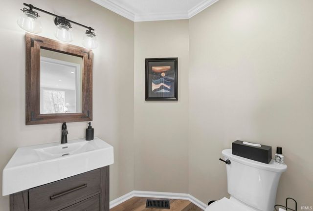 10401 Woodland Ridge, Fort Wayne, IN 46804