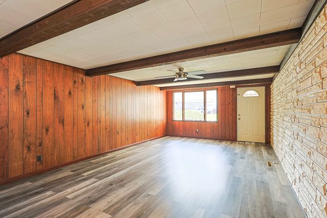 336 Delaware Street, Carpentersville, IL 60110