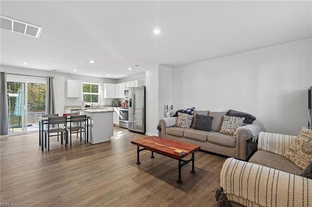 2039 Van Zandt PW, Suffolk, VA 23434