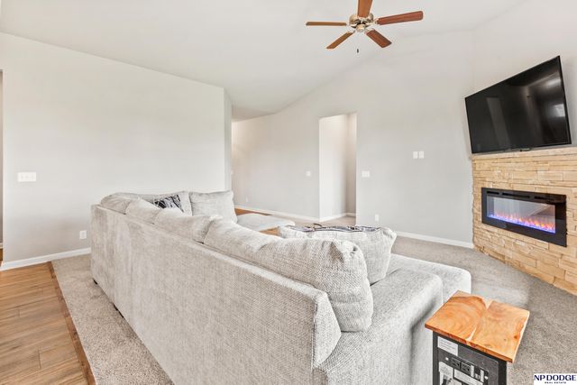 21117 Polk Street, Elkhorn, NE 68022