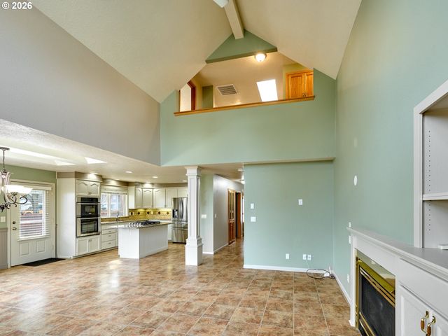 103 CEDAR BLUFF Cir, Keizer, OR 97303