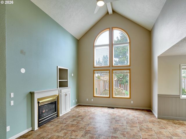 103 CEDAR BLUFF Cir, Keizer, OR 97303