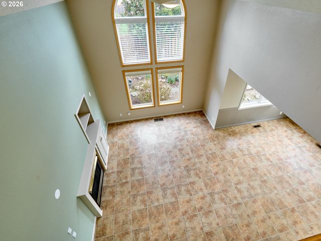 103 CEDAR BLUFF Cir, Keizer, OR 97303