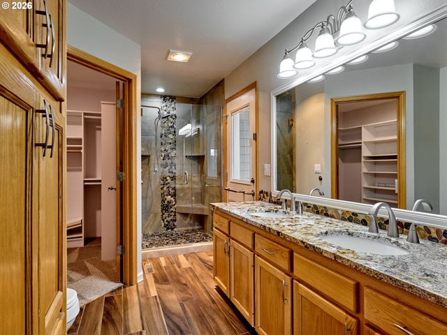 103 CEDAR BLUFF Cir, Keizer, OR 97303