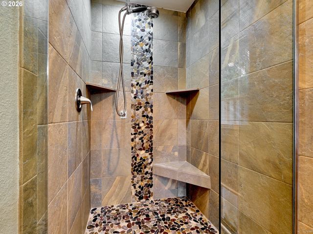 103 CEDAR BLUFF Cir, Keizer, OR 97303