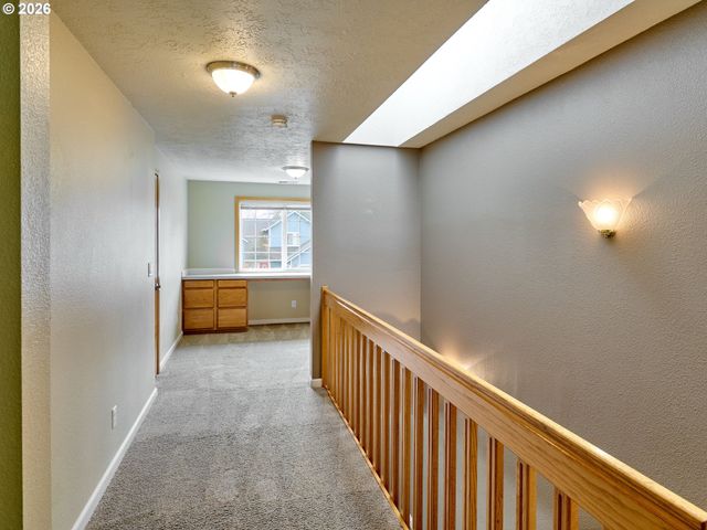 103 CEDAR BLUFF Cir, Keizer, OR 97303