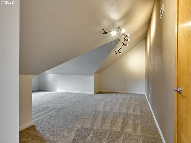 103 CEDAR BLUFF Cir, Keizer, OR 97303