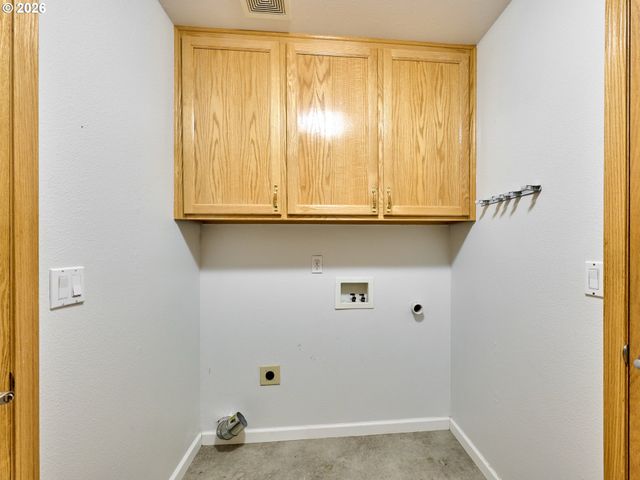 103 CEDAR BLUFF Cir, Keizer, OR 97303