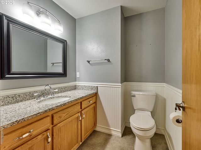 103 CEDAR BLUFF Cir, Keizer, OR 97303