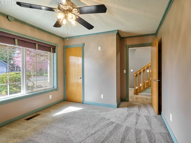 103 CEDAR BLUFF Cir, Keizer, OR 97303