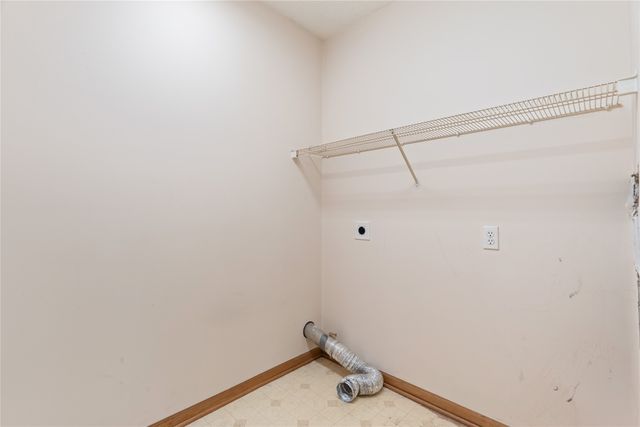 10110 Meredith Drive 1, Urbandale, IA 50322