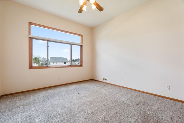 10110 Meredith Drive 1, Urbandale, IA 50322