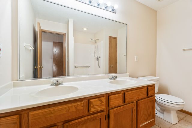 10110 Meredith Drive 1, Urbandale, IA 50322