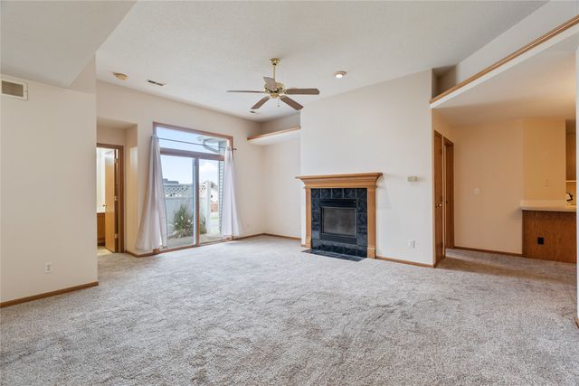 10110 Meredith Drive 1, Urbandale, IA 50322