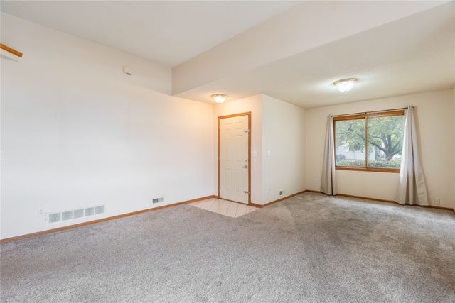 10110 Meredith Drive 1, Urbandale, IA 50322