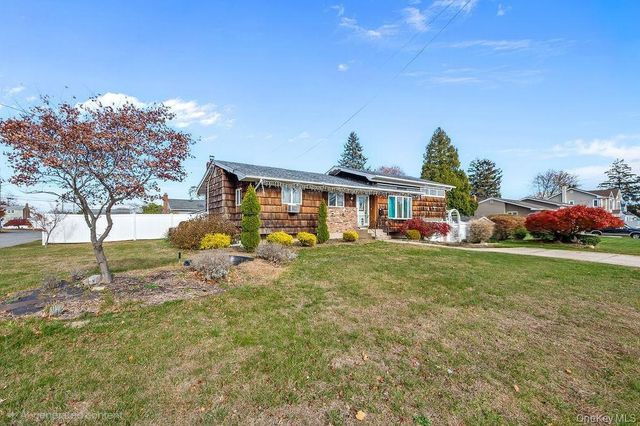 185 Throop Street, West Babylon, NY 11704