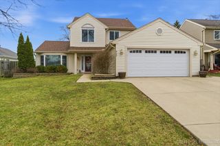 517 Danbury Drive, Carol Stream, IL 60188