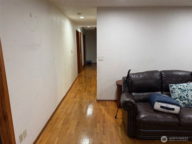 8712 Wildwood Avenue SW, Lakewood, WA 98498