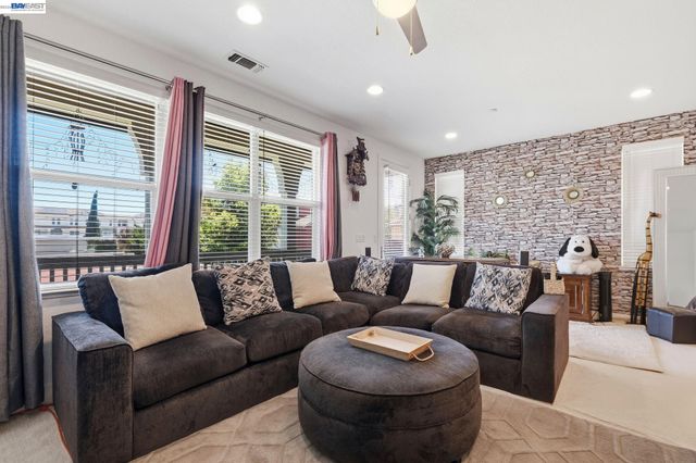 4442 Kennett Ter, Fremont, CA 94536