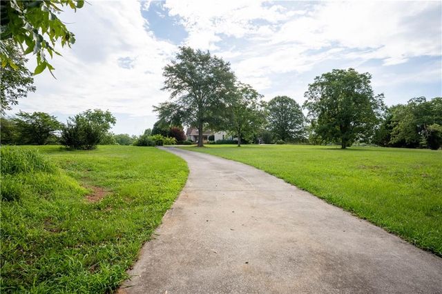 442 Buffalo Creek Road, Carrollton, GA 30117