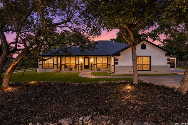 630 Oak Village Dr, San Antonio, TX 78253