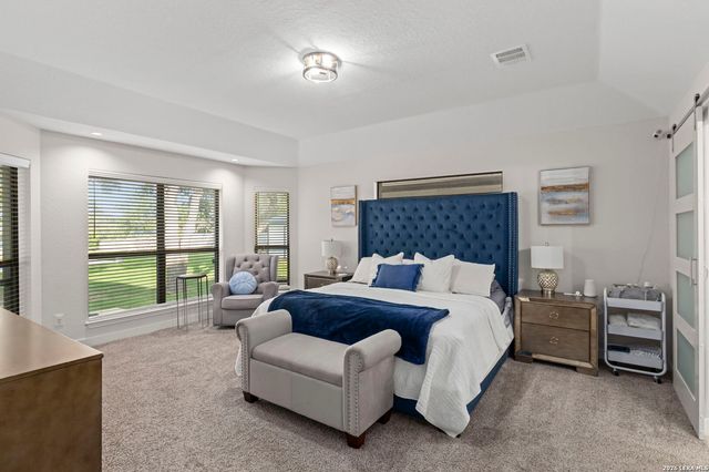 630 Oak Village Dr, San Antonio, TX 78253