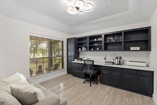 630 Oak Village Dr, San Antonio, TX 78253
