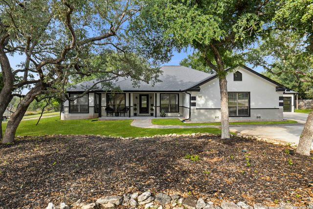 630 Oak Village Dr, San Antonio, TX 78253