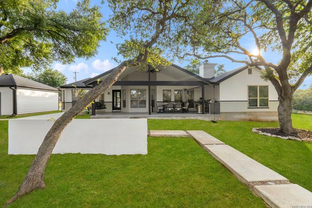 630 Oak Village Dr, San Antonio, TX 78253