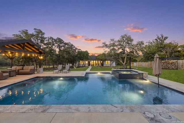 630 Oak Village Dr, San Antonio, TX 78253