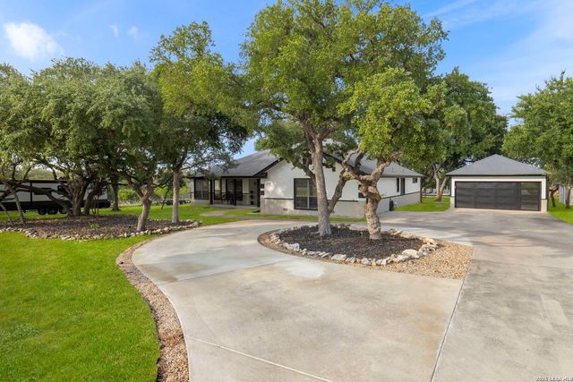 630 Oak Village Dr, San Antonio, TX 78253