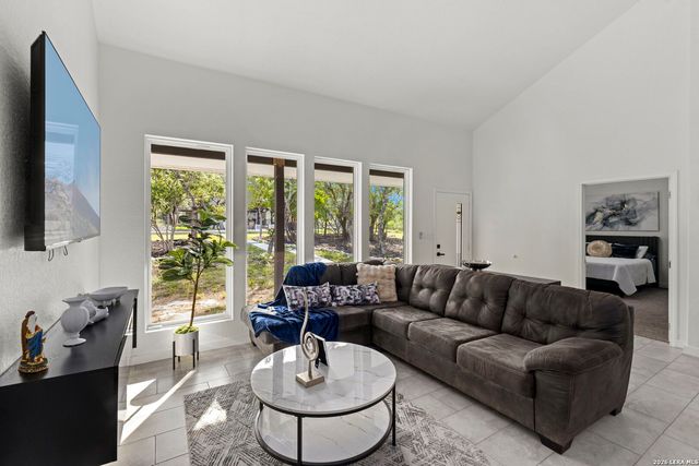 630 Oak Village Dr, San Antonio, TX 78253