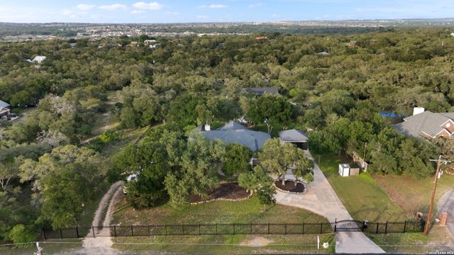 630 Oak Village Dr, San Antonio, TX 78253
