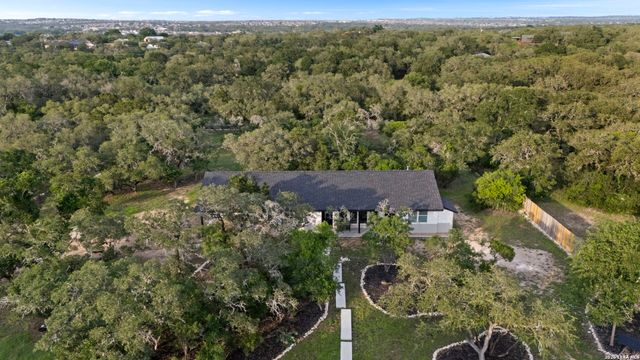 630 Oak Village Dr, San Antonio, TX 78253