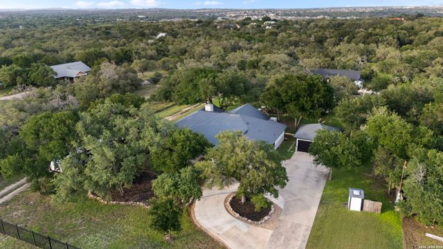 630 Oak Village Dr, San Antonio, TX 78253