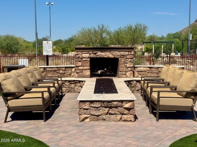 8364 W MOLLY Lane, Peoria, AZ 85383