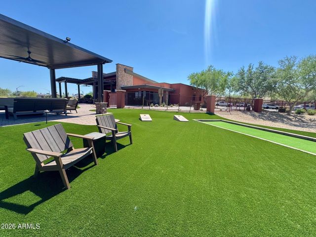 8364 W MOLLY Lane, Peoria, AZ 85383