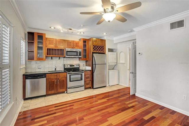 201 6TH STREET S 102, St Petersburg, FL 33701