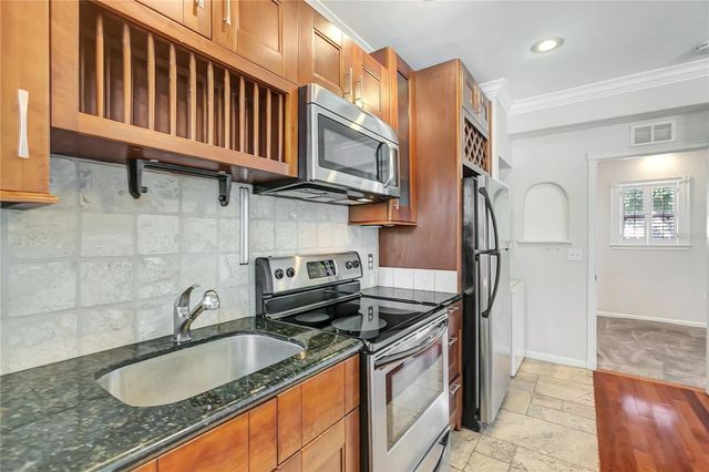 201 6TH STREET S 102, St Petersburg, FL 33701
