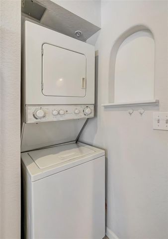 201 6TH STREET S 102, St Petersburg, FL 33701